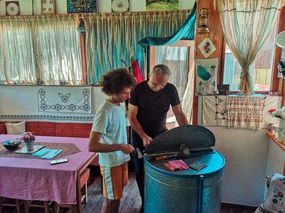 Tasting and extracting the honey, Mijakovići, 2024