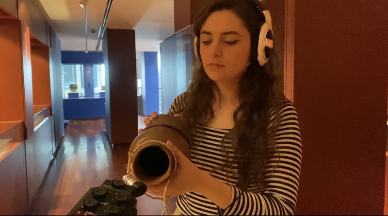 Nataša Jevtić · recording a ceramic vessel